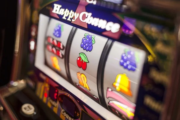 Live roulette and baccarat table dealer interface